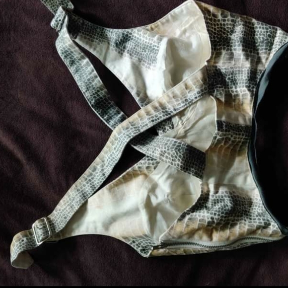 ASOS Snake Print Crop Top bralette - Picture 3 of 4